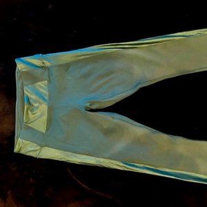 NWT Fabletics High Waisted Statement Powerhold 7/8  Green Leggings